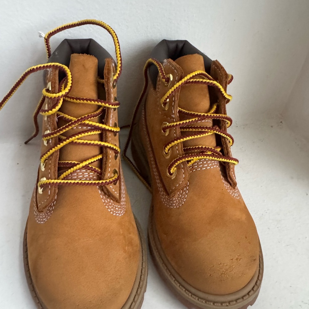 Timberland Kids Boots in Brown and Yellow - Picture 6 of 6